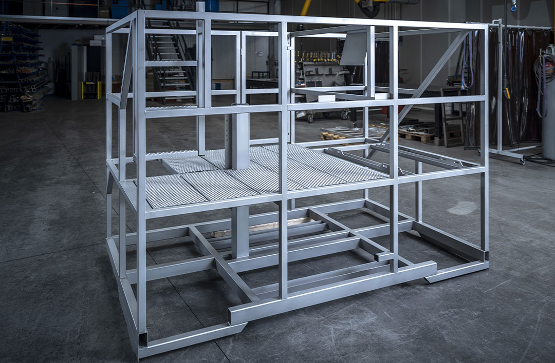 De kernactiviteiten zijn het snijden, kanten en lassen van staal, RVS en aluminium, met alle bijkomende bewerkingen. Daarmee worden onderdelen en halffabricaten geproduceerd voor zowel klein als groot constructiewerk.