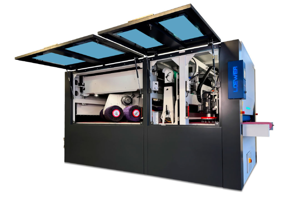 De RotoMaster is voorzien van een rotor met acht lamellenborstels (4 x 530 mm lang en 4 x 600 mm lang) en heeft hiermee een rotor met het meeste schuurmateriaal op de markt.