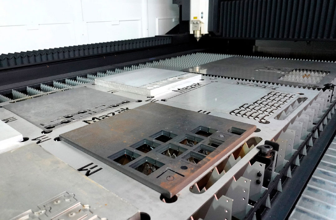 Met laservermogens van 20 kW of 30 kW zijn de Optiplex HP-machines ontworpen voor het productief snijden van dikke plaat in onder meer de scheepsbouw en zware machinebouw.