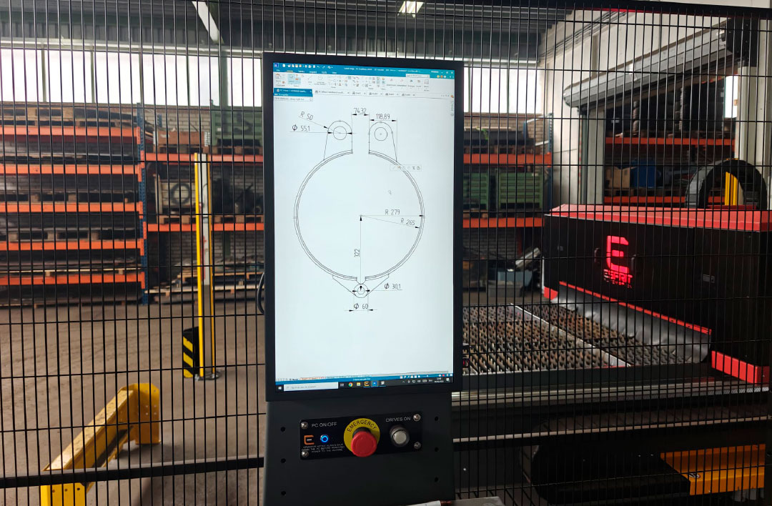 Dankzij het camerasysteem kan de operator een onderdeel dat hij heeft getekend makkelijk positioneren op de plaat. Zo kan ook op een stuk restmateriaal snel worden gesneden.